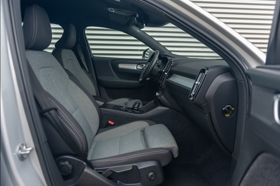 Volvo XC40 T4 Aut. Plug-in Hybrid Ultimate Bright Parkeercamera Navigatie 211pk