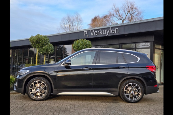 BMW X1 XDRIVE25E X LINE I SPORTSTOELEN I TREKHAAK I HEAD UP I