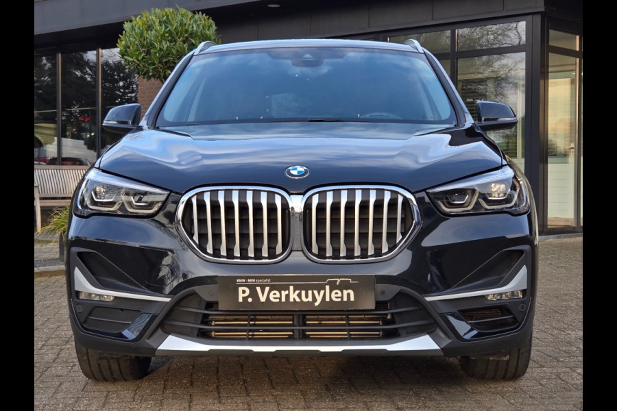 BMW X1 XDRIVE25E X LINE I SPORTSTOELEN I TREKHAAK I HEAD UP I