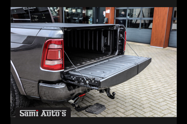 Dodge Ram 1500 LIMITED RAMBOX | LUCHTVERING | 5.7 V8 4X4 | MULTI TAILGATE | HUD | ADAPTIVE CRUISE | EERSTE EIGENAAR | LPG PRINS | 3500KG 360 CAMERA | LANE ASSIST | MEMORY SEATS | DUBBELE CABINE | CREWCAB