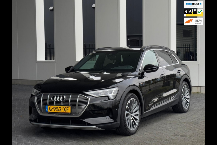 Audi e-tron E-tron 55 quattro 95 kWh S-LINE, 21 inch, 1/2 leder,trekhaak, 1e eigenaar, nl auto met nationale auto pas