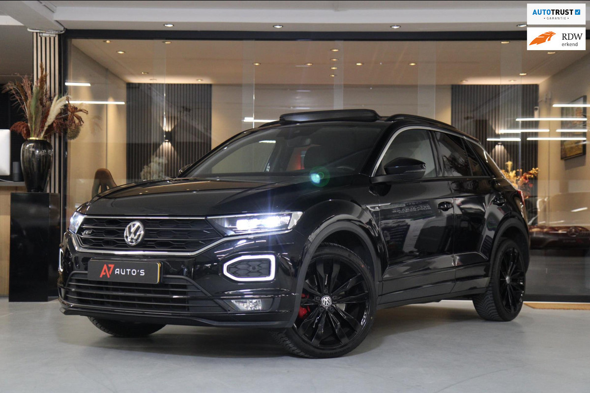 Volkswagen T-Roc 1.5 TSI 3x R-LINE /PANO/CAM/STOELV/ACC/BOMVOL