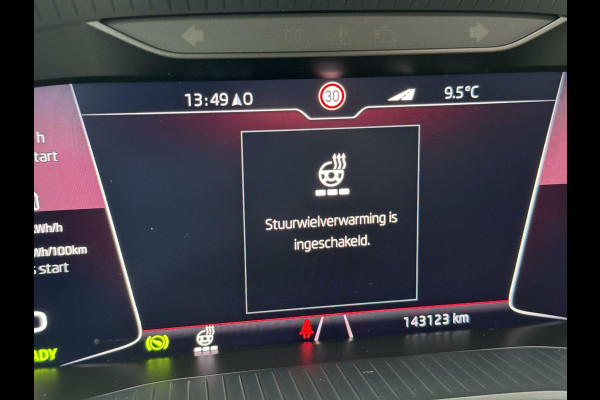 Škoda Superb Combi 1.4 TSI iV Sportline Automaat | Panoramadak | Trekhaak uitklapbaar | Groot navigatiesysteem | Achteruitrijcamera | LED ver