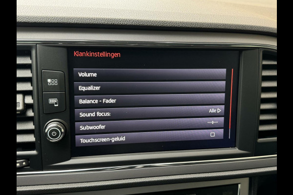 Seat León ST 1.4 EcoTSI Business Intense Automaat | Alcantara bekleding | Seat Sound | Apple CarPlay | Navigatiesysteem | Cruise Control | Cl