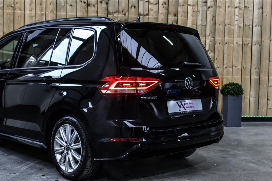 Volkswagen Touran 1.5 TSI R-Line 7p *Pano*Virtual*Camera*Led*Stoelverwarming*