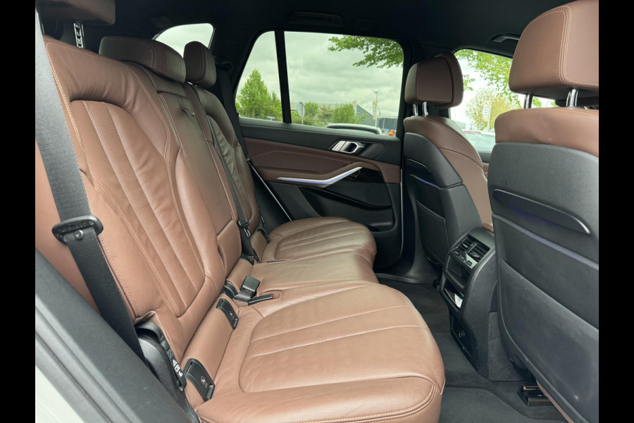 BMW X5 xDrive40i High Executive 7p. Navi,Clima,Cruise Adaptief,Leder,Camera,LM Velgen 22'',Stoelverwarming,341pk