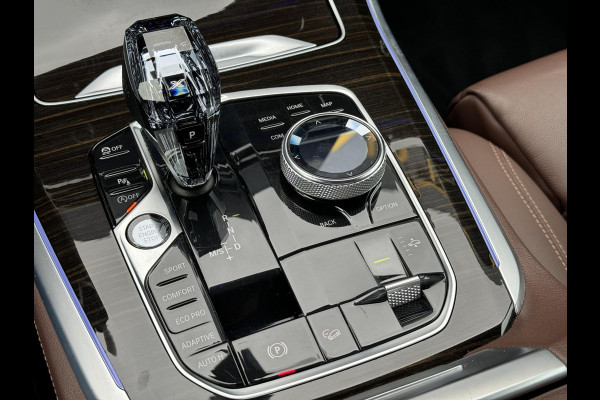 BMW X5 xDrive40i High Executive 7p. Navi,Clima,Cruise Adaptief,Leder,Camera,LM Velgen 22'',Stoelverwarming,341pk