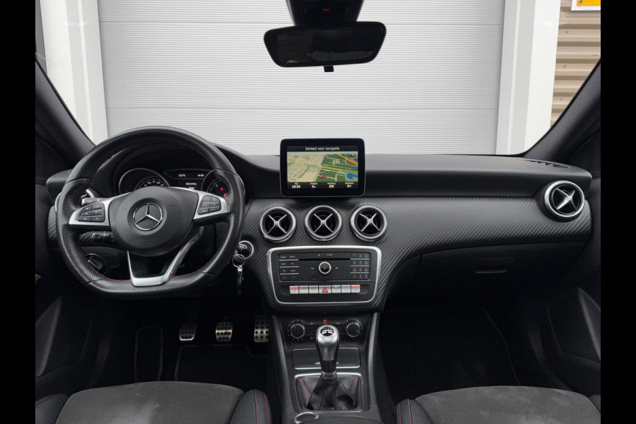 Mercedes-Benz A-Klasse 180 d AMG Pano/Xenon/Camera