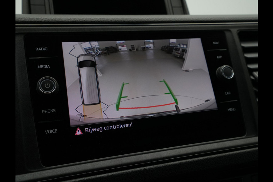 Volkswagen Crafter 35 2.0 TDI L3H3 Navigatie Carplay Camera Airco Metallic