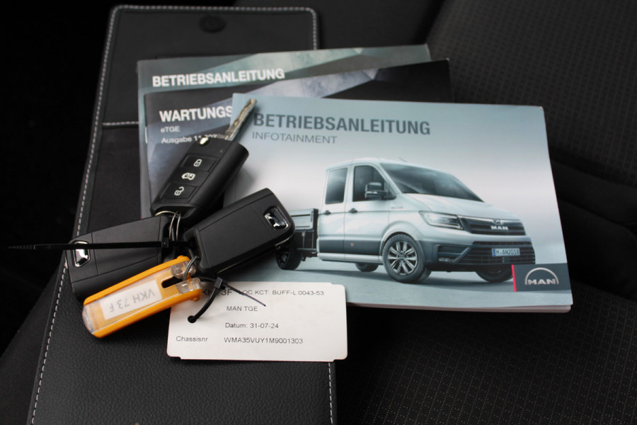 MAN E-TGE ETGE 3.140 ATHLET Automaat Bakwagen Meubelbak ✓ airco ✓ navigatie ✓ cruise control ✓ Led ✓ Koffer  ( Volkswagen e-Crafter )