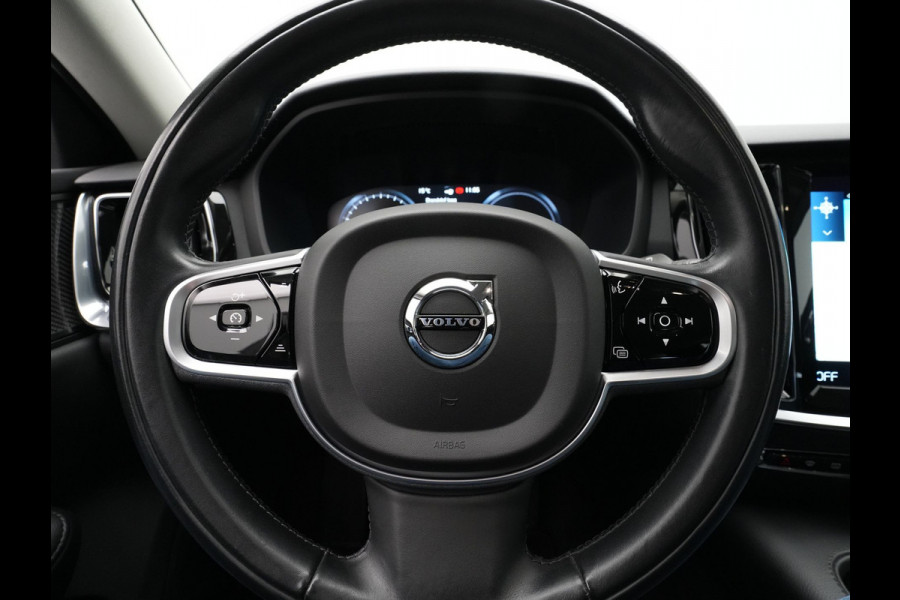 Volvo V60 2.0 T6 Recharge AWD Navigatie Wegkl. trekhaak Stoelverwarming Acc Harman/Kardon 185