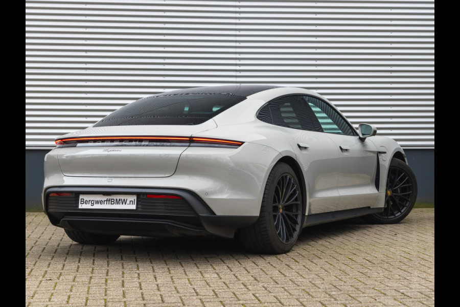 Porsche Taycan Performance - Pano - Luchtvering - Warmtepomp - 84 kWh