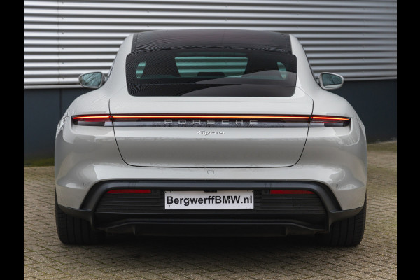 Porsche Taycan Performance - Pano - Luchtvering - Warmtepomp - 84 kWh