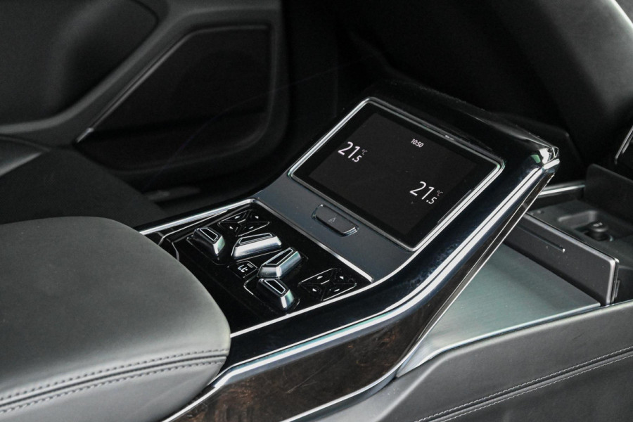 Audi A8 55 TFSI quattro Lang *Bang & Olufsen / Stoel- massage & ventilatie / Panorama / HUD / Soft-Close*