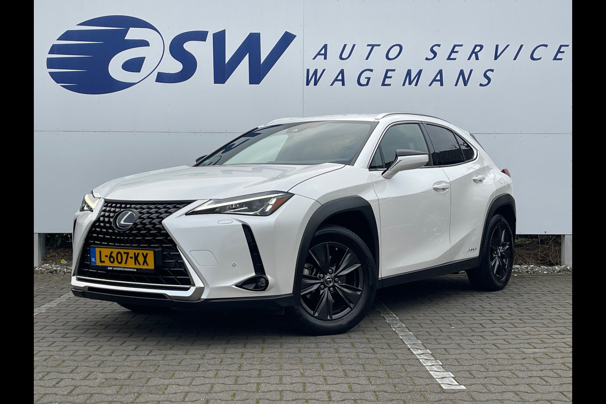 Lexus UX 250h Business Line | Trekhaak | Parelmoer | CarPlay | Camera | LED | ACC