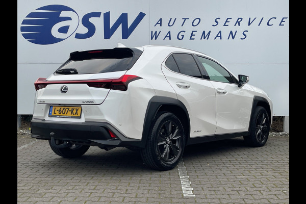 Lexus UX 250h Business Line | Trekhaak | Parelmoer | CarPlay | Camera | LED | ACC