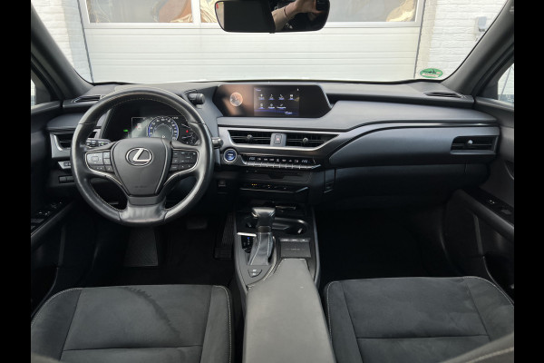 Lexus UX 250h Business Line | Trekhaak | Parelmoer | CarPlay | Camera | LED | ACC