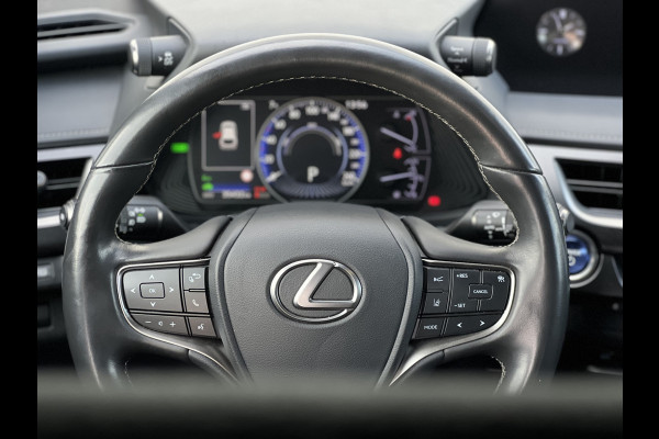 Lexus UX 250h Business Line | Trekhaak | Parelmoer | CarPlay | Camera | LED | ACC