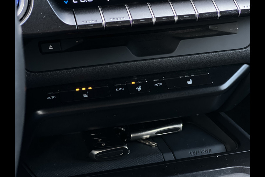 Lexus UX 250h Business Line | Trekhaak | Parelmoer | CarPlay | Camera | LED | ACC