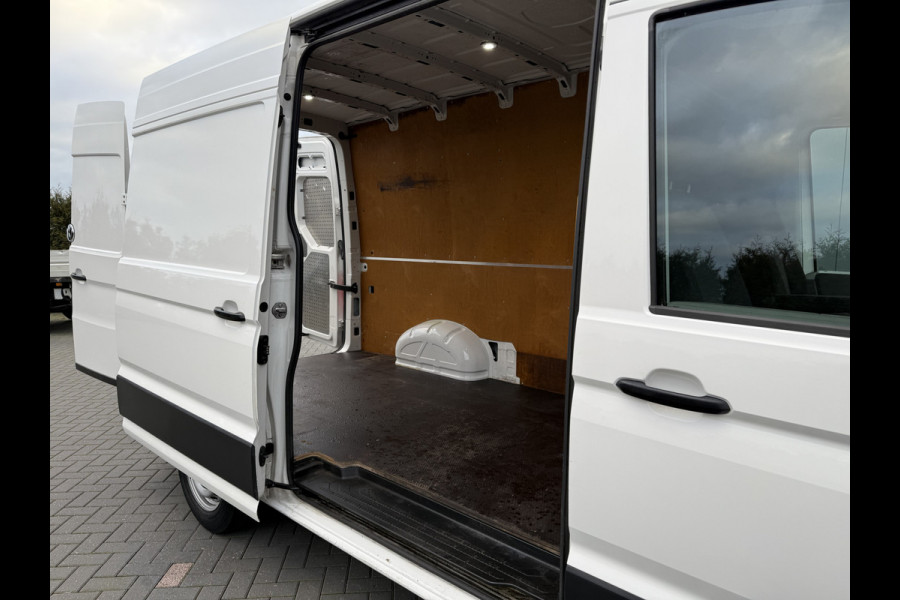 Volkswagen Crafter 35 2.0 TDI 141 PK / L3H3 / 1e EIG. / NETTE BUS / AIRCO / CRUISE / GEVEERDE STOEL