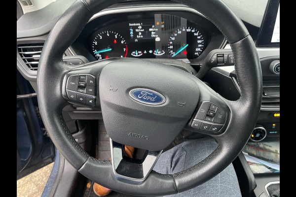 Ford FOCUS Wagon 1.0 EcoBoost Trend Edition Business 100pk Trekhaak | Cruise control | Airco | Metaallak | Dealer onderhouden