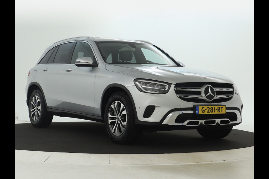 Mercedes-Benz GLC 200 Business Solution Limited | Achteruitrijcamera |  Smartphone integratie | Dodehoekassistent | Navigatie | Chroompakket |  Lederlook bekleding | Inclusief 24 maanden MB Certified garantie voor Europa.