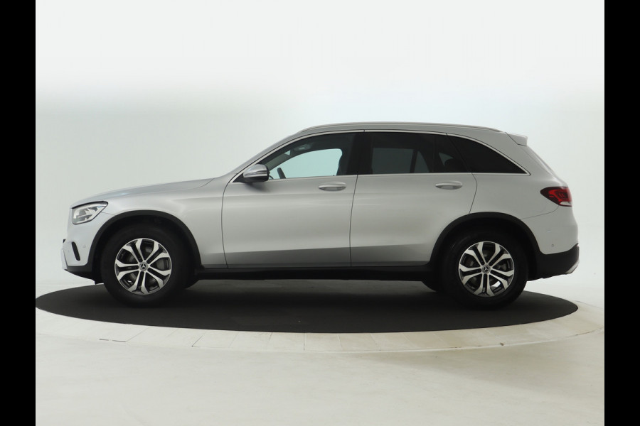 Mercedes-Benz GLC 200 Business Solution Limited | Achteruitrijcamera |  Smartphone integratie | Dodehoekassistent | Navigatie | Chroompakket |  Lederlook bekleding | Inclusief 24 maanden MB Certified garantie voor Europa.