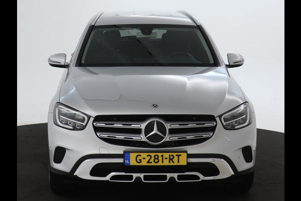 Mercedes-Benz GLC 200 Business Solution Limited | Achteruitrijcamera |  Smartphone integratie | Dodehoekassistent | Navigatie | Chroompakket |  Lederlook bekleding | Inclusief 24 maanden MB Certified garantie voor Europa.