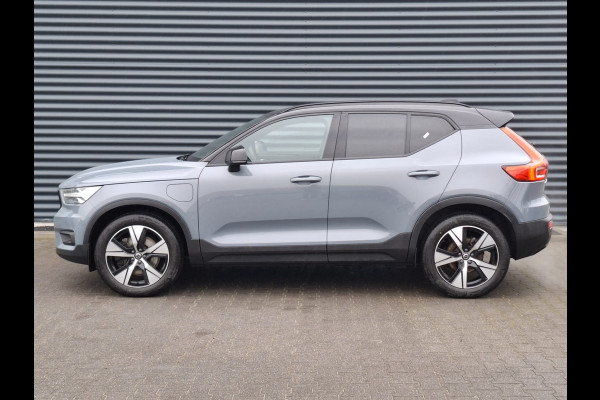 Volvo XC40 T5 Recharge R-Design Plug In Hybrid 262pk PHEV | Alcantara Sportstoelen Memory | Adaptive Cruise | Harman Kardon | Pilot Assist | Virtual | Navigatie | Apple Carplay | Camera | DAB | Stoel & Stuurverwarming |