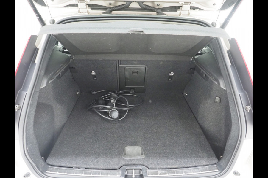 Volvo XC40 1.5 T4 Recharge Ultimate | Panoramadak | Pilot Assist | Harman/Kardon | 360 | Keyless