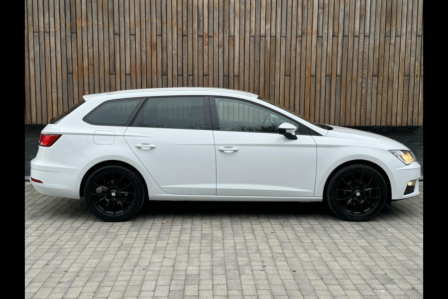 Seat León ST 1.4 EcoTSI Business Intense Automaat | Alcantara bekleding | Seat Sound | Apple CarPlay | Navigatiesysteem | Cruise Control | Cl