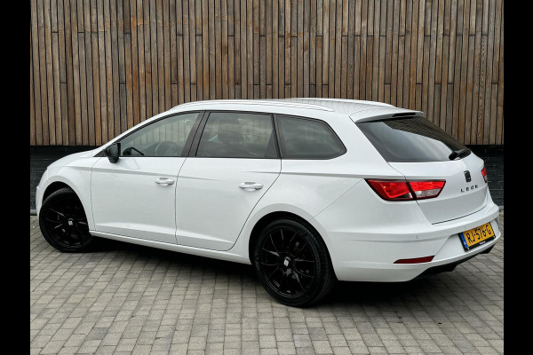 Seat León ST 1.4 EcoTSI Business Intense Automaat | Alcantara bekleding | Seat Sound | Apple CarPlay | Navigatiesysteem | Cruise Control | Cl