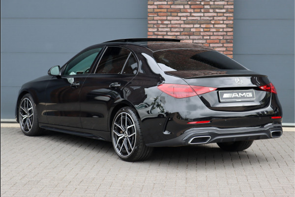 Mercedes-Benz C-Klasse 300 4MATIC AMG Line Aut9 | Panoramadak | Distronic+ | Digital Light | Burmester | Trekhaak | Memory | Augmented Reality | Leder | Rijassistentiepakket | Keyless Go |