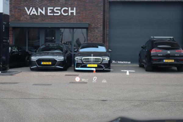 Mercedes-Benz C-Klasse 300 4MATIC AMG Line Aut9 | Panoramadak | Distronic+ | Digital Light | Burmester | Trekhaak | Memory | Augmented Reality | Leder | Rijassistentiepakket | Keyless Go |