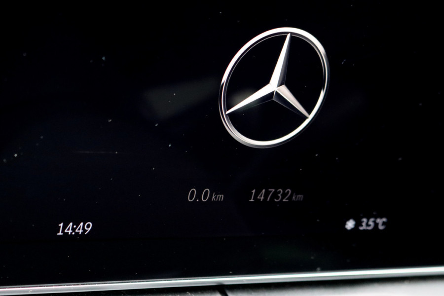 Mercedes-Benz C-Klasse 300 4MATIC AMG Line Aut9 | Panoramadak | Distronic+ | Digital Light | Burmester | Trekhaak | Memory | Augmented Reality | Leder | Rijassistentiepakket | Keyless Go |