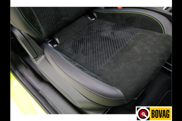 Abarth 500C Cabrio Scorpionissima 42 kWh 155 PK | JBL | Camera | Stoelverwarming PDC, 18" LMV, Navigatie. Sportstoelen