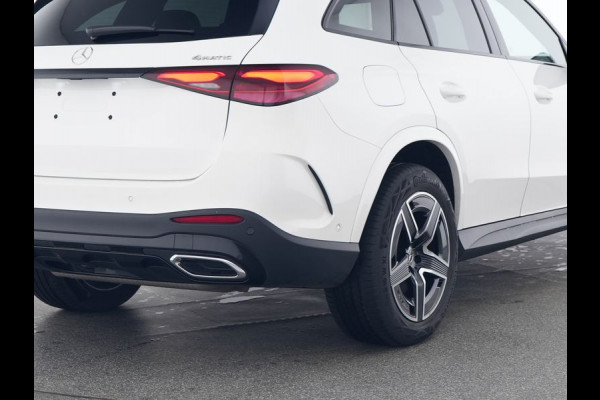 Mercedes-Benz GLC 300 e 4M AMG Plug-In Hybride | AMG Styling | Night Pakket | Trekhaak | Panorama Schuif-Kanteldak | 360°-Camera | Stuur en Stoelverwarming | Inclusief 24 maanden MB Certified garantie voor Europa.