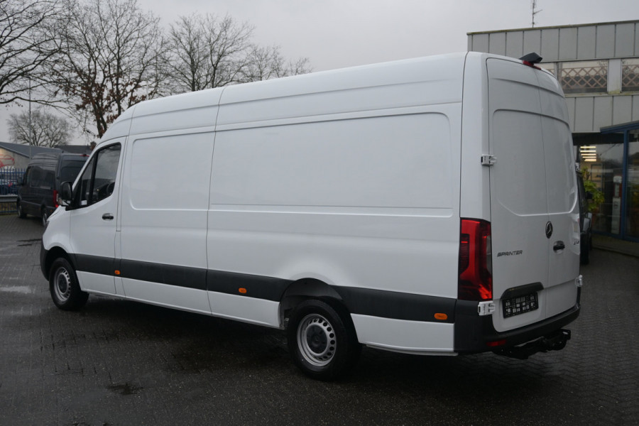 Mercedes-Benz Sprinter 317 CDI L3H2 LED, Geveerde stoel, MBUX 10.25, Navigatie, Camera, Trekhaak