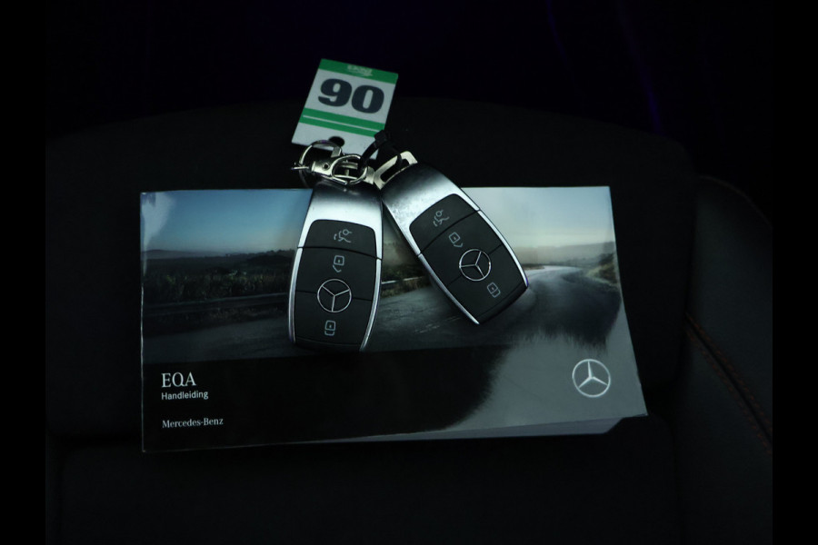 Mercedes-Benz EQA 250 Business Solution AMG 67 kWh | AMG Styling | Night Pakket | Sfeerverlichting | Inclusief 48 maanden MB Certified garantie voor Europa.