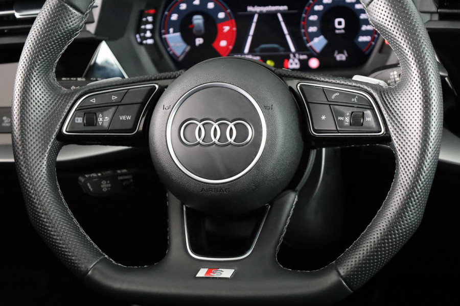 Audi A3 Sportback 35 TFSI S edition 150 pk S-tronic | Verlengde garantie | Navigatie | Panoramadak | Parkeersensoren achter | Adaptieve cruise control |