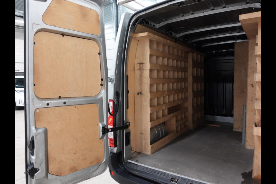 Renault Master L2H2 145PK Airco Cruise Imperiaal Ladder Trekhaak Bluetooth Euro6