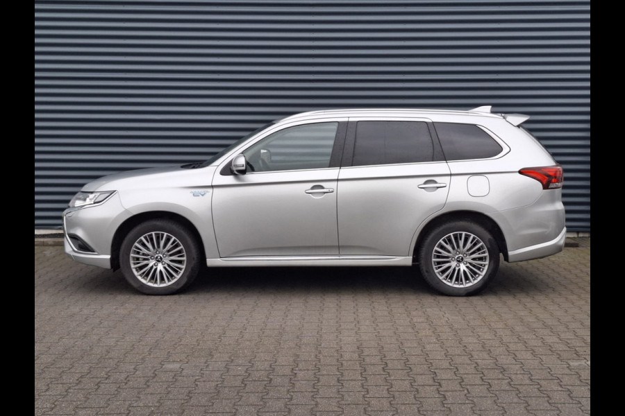 Mitsubishi Outlander 2.4 Intense Plug in Hybrid Dealer O.H. PHEV | Apple Carplay | Camera | L.M. 18" | Stoelverwarming | Cruise Control | DAB | Climate Control |