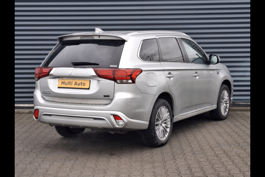 Mitsubishi Outlander 2.4 Intense Plug in Hybrid Dealer O.H. PHEV | Apple Carplay | Camera | L.M. 18" | Stoelverwarming | Cruise Control | DAB | Climate Control |