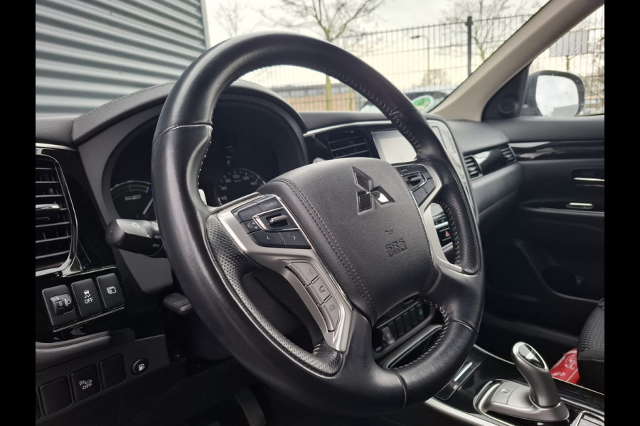 Mitsubishi Outlander 2.4 Intense Plug in Hybrid Dealer O.H. PHEV | Apple Carplay | Camera | L.M. 18" | Stoelverwarming | Cruise Control | DAB | Climate Control |