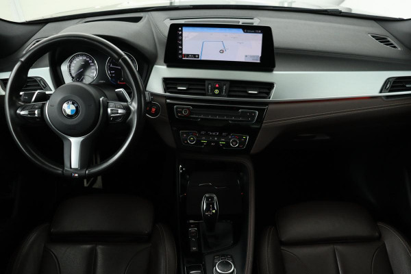 BMW X2 xDrive20i High Executive | M Sport X | Panoramadak | Leder | Harman/Kardon | Stoelverwarming | Camera | Head-Up | Carplay | DAB | Trekhaak | Keyless | Navigatie | Full LED