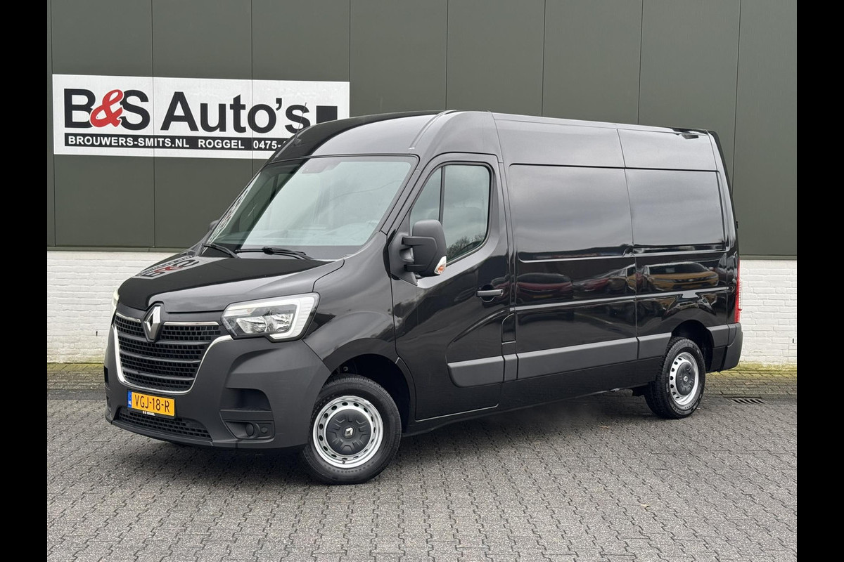 Renault Master T35 2.3 dCi 135 L2H2 Airco Navigatie Cruise Led koplampen Media player