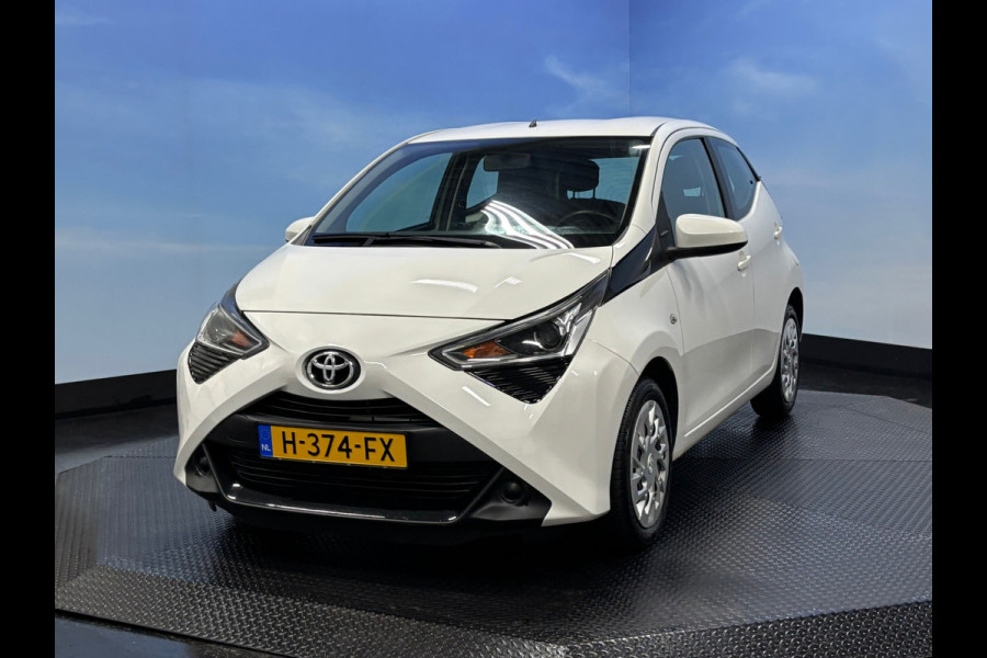 Toyota Aygo 1.0 VVT-i x-play Airco | Camera | 5 deurs | Elktr pakket.