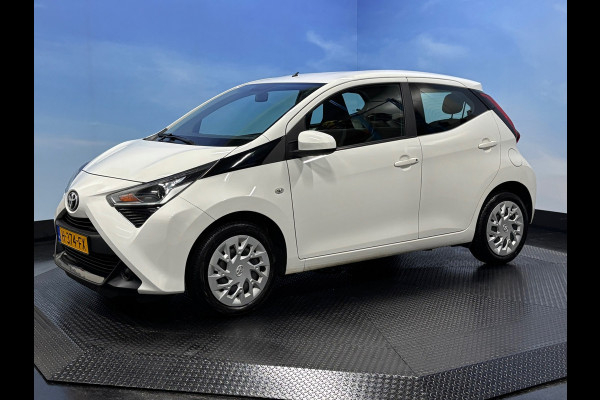 Toyota Aygo 1.0 VVT-i x-play Airco | Camera | 5 deurs | Elktr pakket.