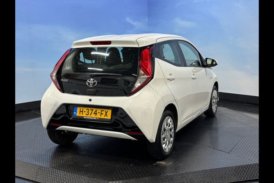 Toyota Aygo 1.0 VVT-i x-play Airco | Camera | 5 deurs | Elktr pakket.