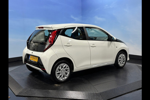 Toyota Aygo 1.0 VVT-i x-play Airco | Camera | 5 deurs | Elktr pakket.